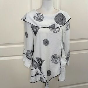 Feratelli blouse top size large white black geometric print big collar funky